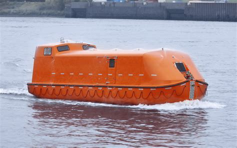 enclosed lifeboat boat design net