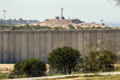 israeli wall  gaza stop palestinian resistance middle east monitor