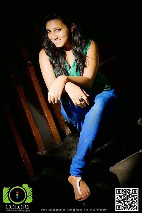Shanudrie Priyasad Actress Pics