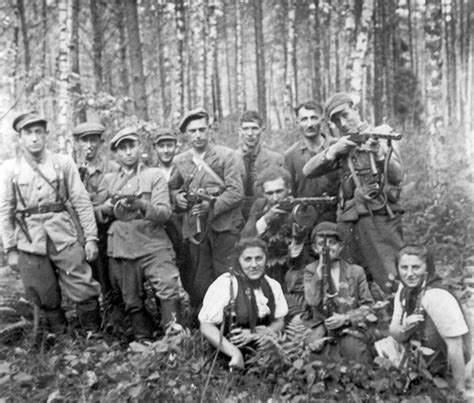 remembering  jewish partisans  polands lublin district