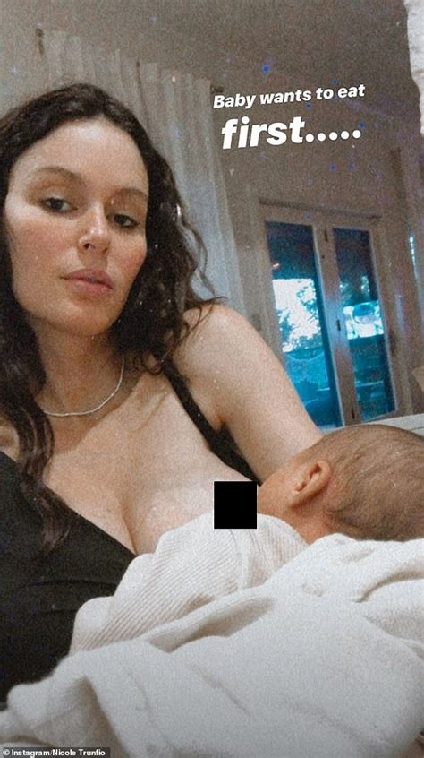 Nicole Trunfio Shares A Heartwarming Selfie Breastfeeding