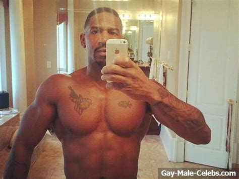 american musician stevie j leaked frontal nude photos gay male