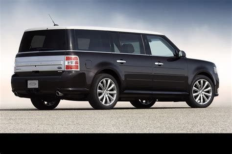 curious ford flex set   killed   carscoops