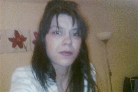 grisly selfie taken by call girl as murder victim lays beneath her irish mirror online