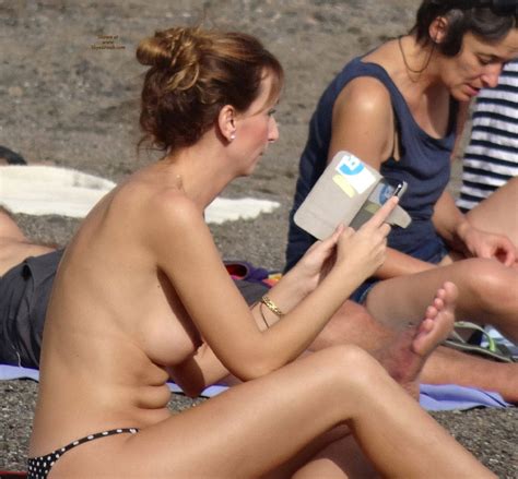 reading topless on the beach january 2017 voyeur web