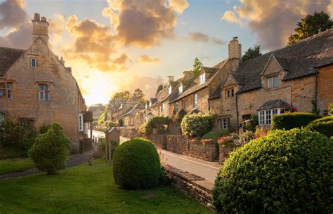 uk breaks microgapping   cotswolds visitbritain