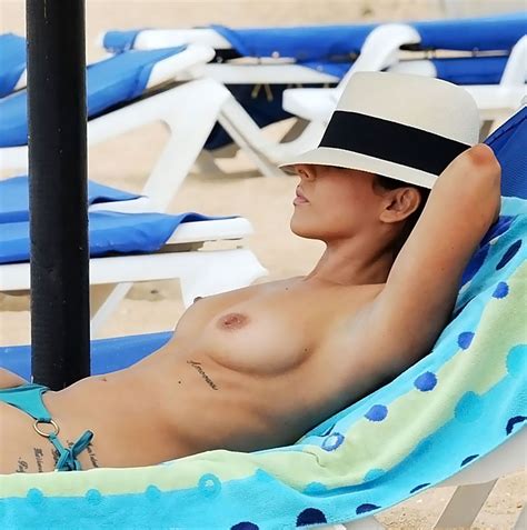 Roxanne Pallett Getting Tan Topless In Cyprus Scandal Planet