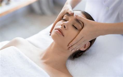 How To Do Facial Massage Step By Step Guide – Skinkraft