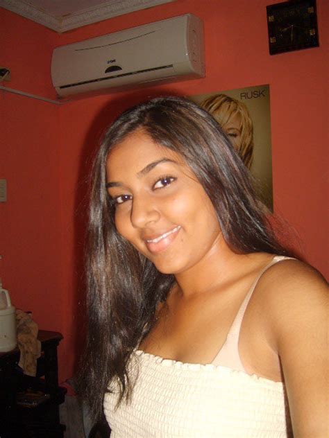 sri lankan cute girl unseen homemade photoshoot actress