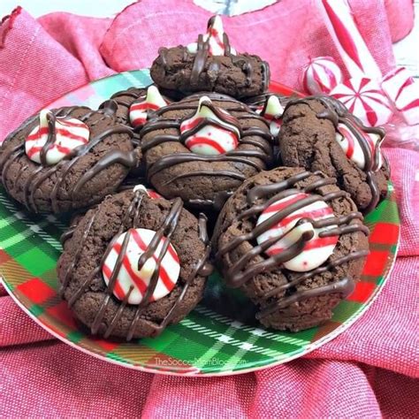 these chocolate peppermint thumbprint cookies combine the two favorite