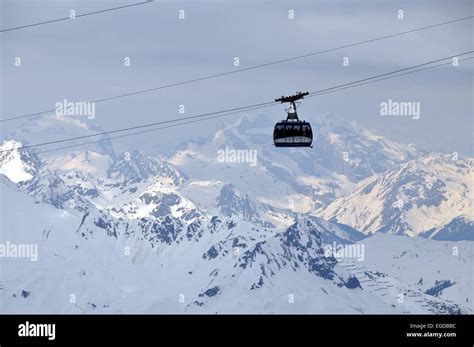 valluga cable car st anton  arlberg  raetikon range   background winter  tyrol