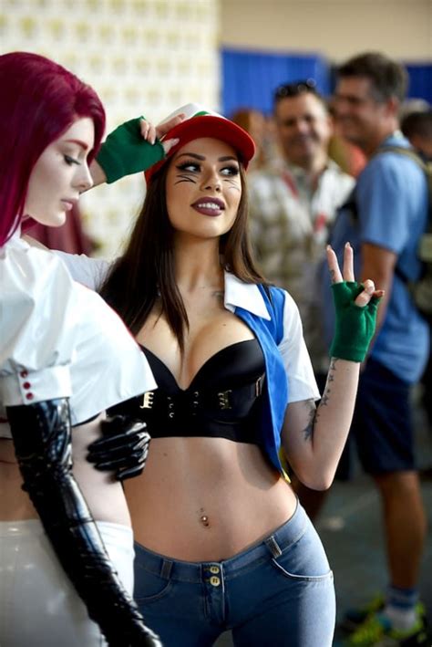 geek out on the sexiest costumes from san diego comic con 2018 7u7 cosplay cómic y chicas