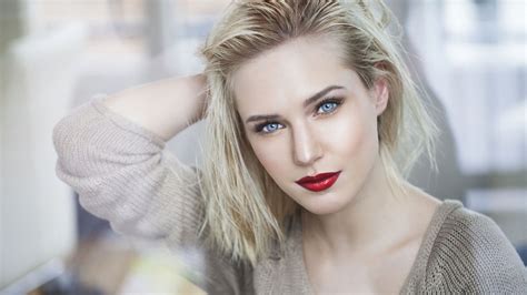 desktop wallpaper beautiful blue eyes girl model blonde