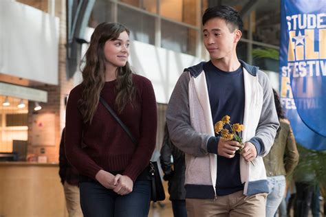 film review ‘edge of seventeen nails the awful teen years the