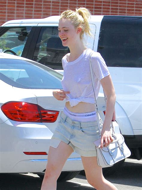 elle fanning braless 5 photos the fappening