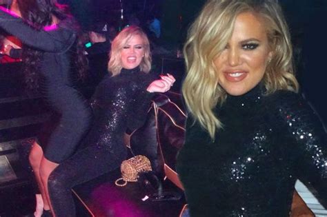 khloe kardashian gets lap dances from friends as she parties in curve