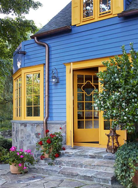 choose exterior trim colors  bring   homes