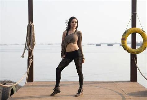 shraddha kapoor still from the abcd 2 bollywood celebrities trendy