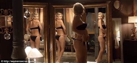 elsa pataky in underwear campaign six months after giving birth to twins daily mail online