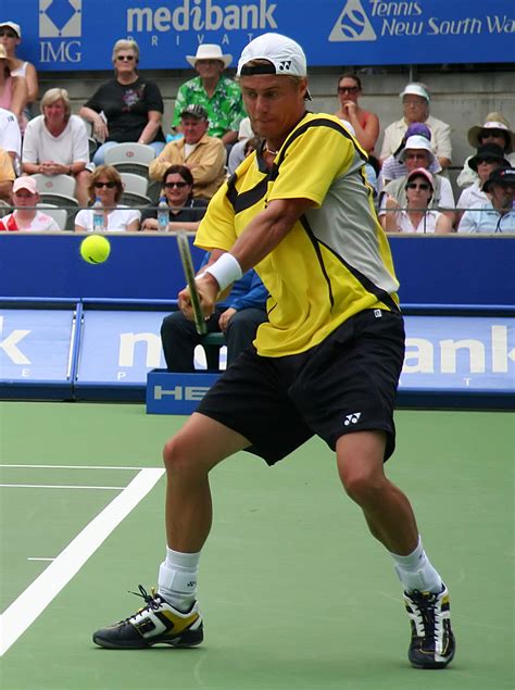 how does lleyton hewitt play tennis with that thing between his legs page 2 lpsg