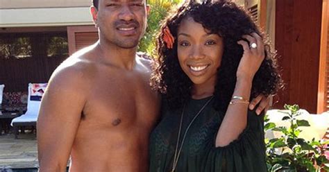 Singer Brandy Shows Off Her Engagement Ring Cbs News