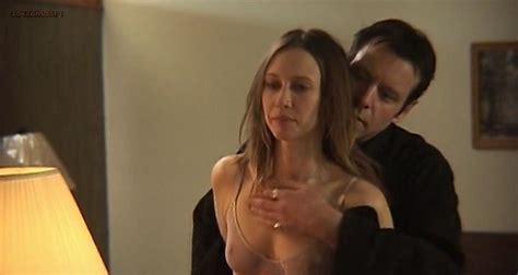 vera farmiga topless in down to the bone 2 sexy babes naked wallpaper