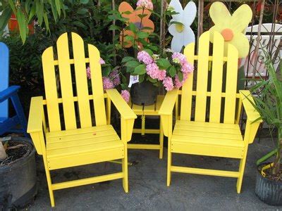 paint outdoor wooden furniture ehow
