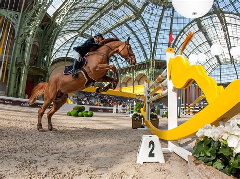 hermes revives  grand equestrian tradition  paris conde nast traveler
