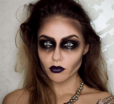 12 Halloween Inspired Eye Makeup Looks