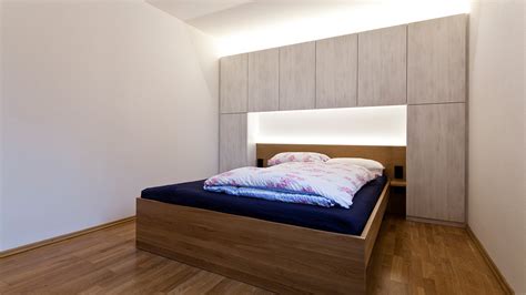 schlafzimmer einrichtungen und moebel massivholzbett kleiderschrank