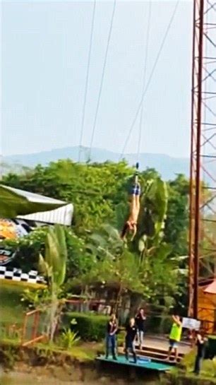 Thailiand S X Centre Bungee Jump Fined After Tourist Jumps Naked