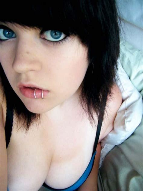 blue eyed emo girl 3 pics