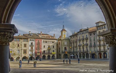 plaza de vic cataluna campanario catedral plaza