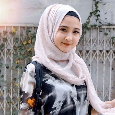 gadis berhijab cantik   smile hijab beautiful hijab hijab
