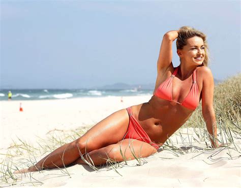 Ola Jordan Shows Off Her Sun Kissed Bikini Body On The Beach Ola