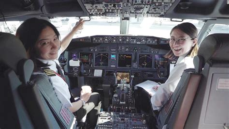 Meet Japan S First Female Commercial Airline Captain Ari