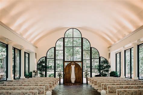 stunning wedding chapels     layer cake