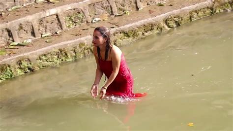 nepali sexy women holy bath in sali nadi youtube