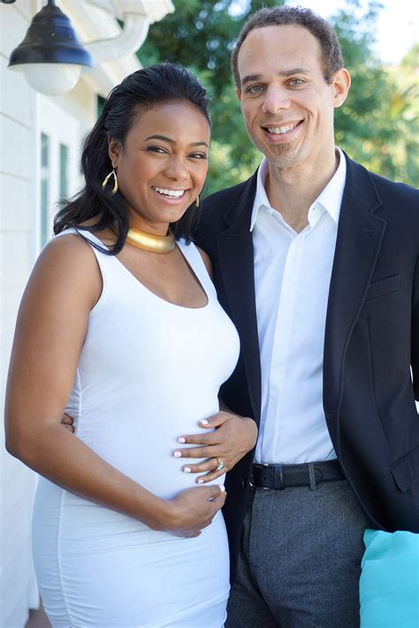 Fresh Prince Of Bel Air S Tatyana Ali Is Engaged And Pregnant
