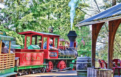 zoo train photograph  jeff crayne