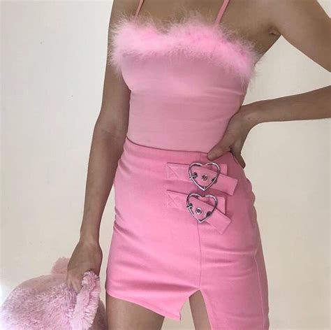 pin by ･ﾟ 𝓱𝓪𝓻𝓻𝓲𝓮𝓽𝓽 ･ﾟ･ﾟ on pink aesthetic in 2019 fashion 2000s fashion aesthetic fashion