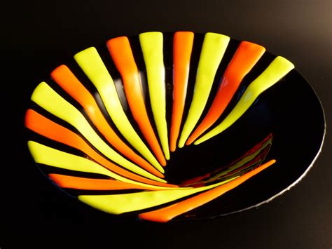 25cm Fused Glass Bowl Spectrum Glass