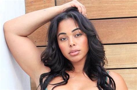 Sports Illustrated Plus Size Model Tabria Majors Wows In