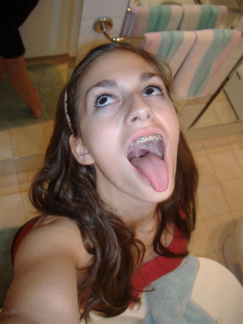 amateur bimbo tongue targets waiting for your cum 4 high quality po