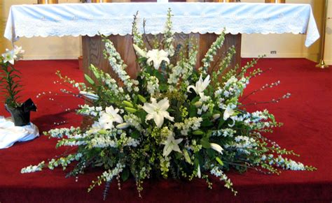 flowers   altar holy spirit parish