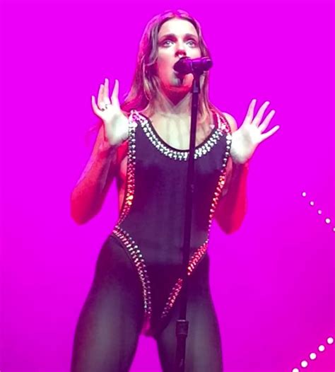 swedish pop star tove lo flashes boobs to crowd in x rated gig daily star