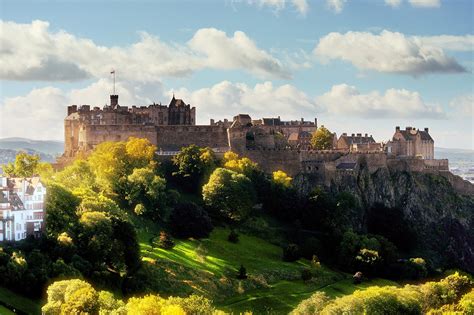 edinburgh castle  scottish capitals majestic hilltop landmark