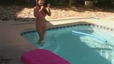 Horny Amateur Couple Have Pool Fun Redtube