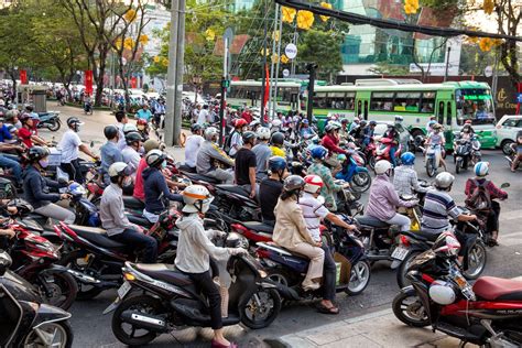 vietnam  motorbike earth trekkers