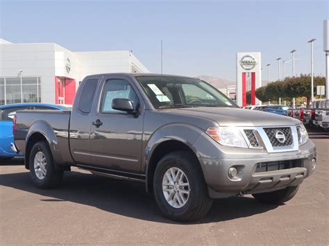 nissan frontier king cab  sv auto extended cab pickup